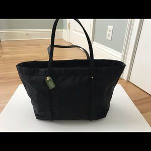 Kate Spade shoulder bag.